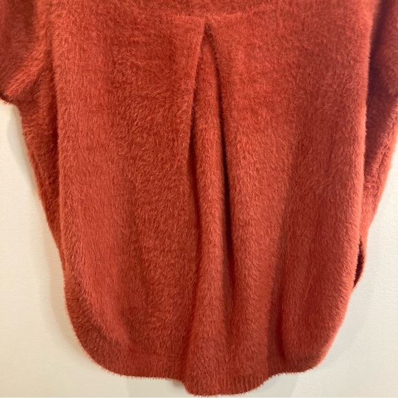 ANTHROPOLOGIE Sz XS Oversized Fuzzy Crew Neck Back Pleat Super Soft Sweater - Picture 11 of 11